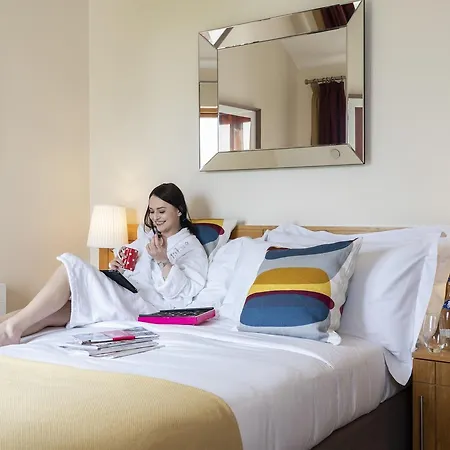 The Johnstown Estate 엔필드